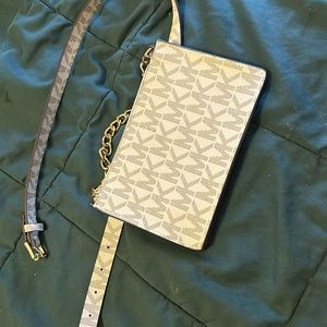 Michael kors fanny pack